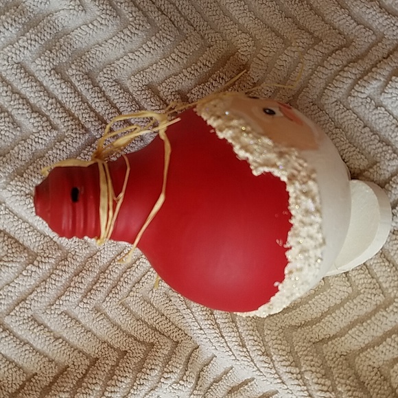 Light Bulb Santa - Picture 2 of 6